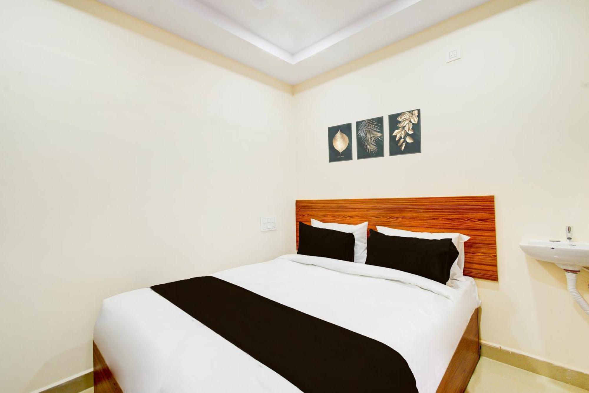 Hotel O D N Groups Sururnagar Bagian luar foto