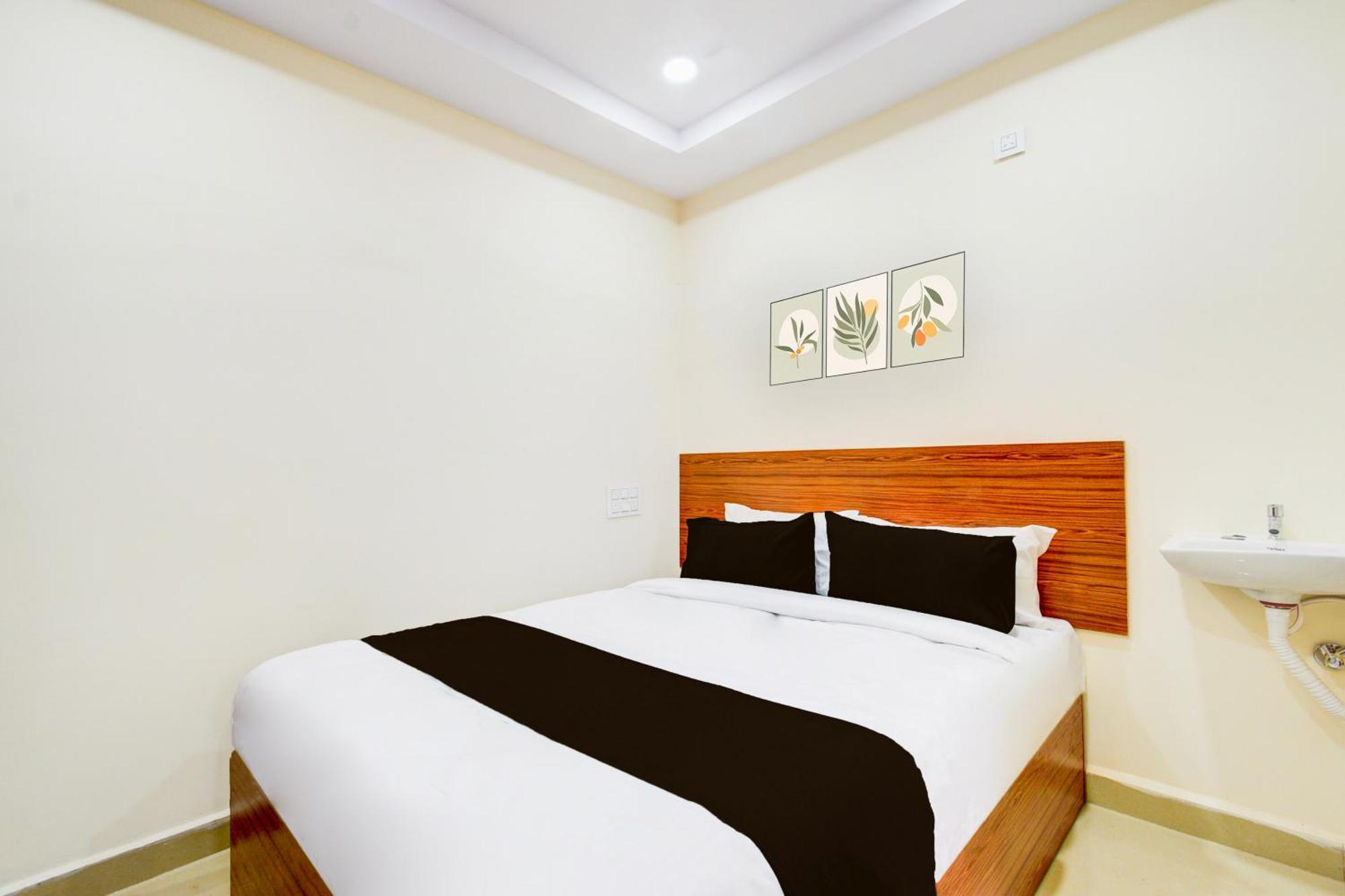 Hotel O D N Groups Sururnagar Bagian luar foto